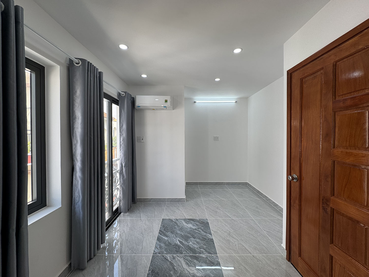 Siêu phẩm biệt thự mini góc 2 mặt tiền, 3 lầu, xây mới 100%, hẻm đẹp khu cao cấp Lê Văn Sỹ, Quận 3